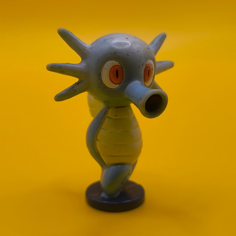 Vintage Pokémon Horsea figur fra Tomy CGTSJ – Original japansk samlerfigur i god stand.
